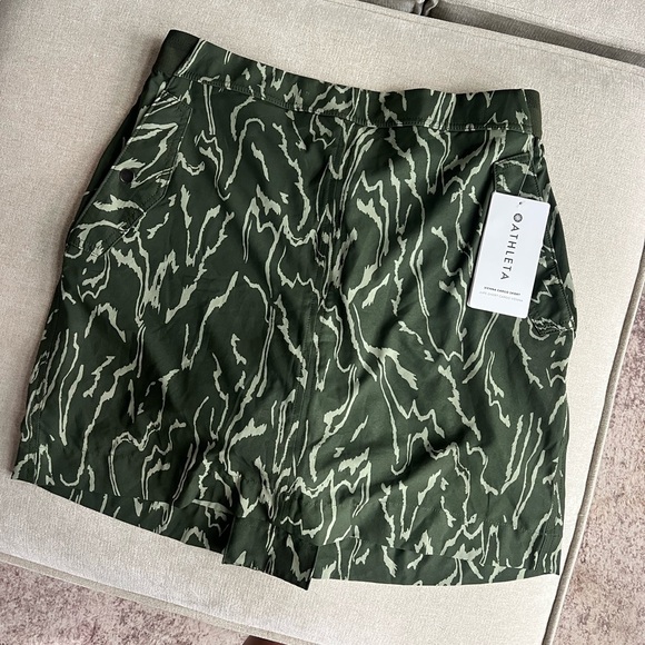 Athleta Vienna Cargo Skort 12 - Picture 1 of 12
